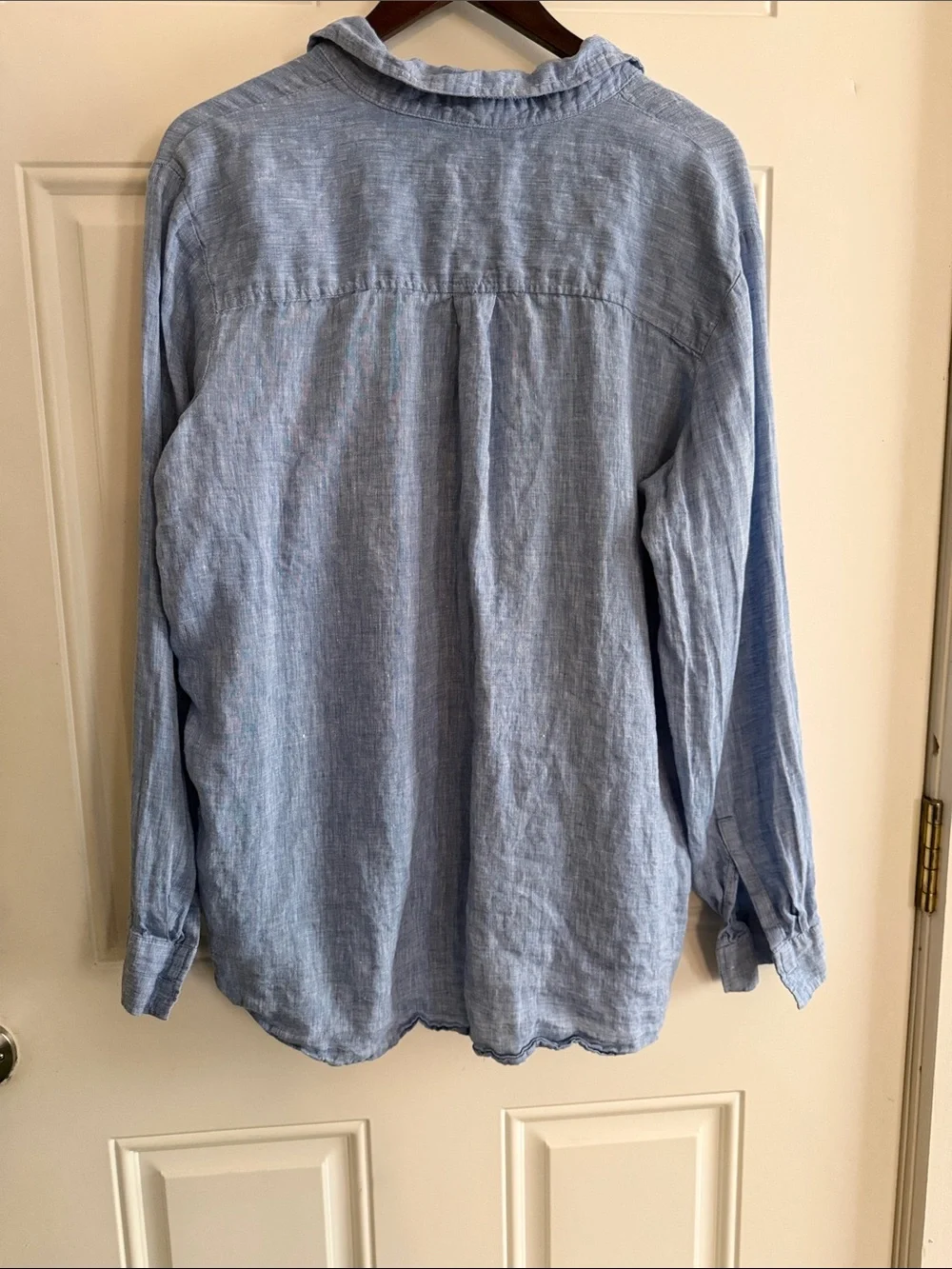 GAP Light Blue Linen Button-Down Shirt - Picture 4 of 4